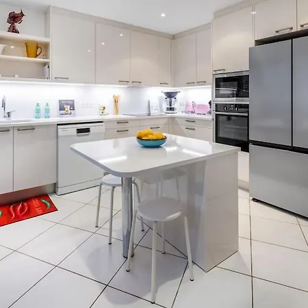 Le Penthouse Du Roussillon דירה