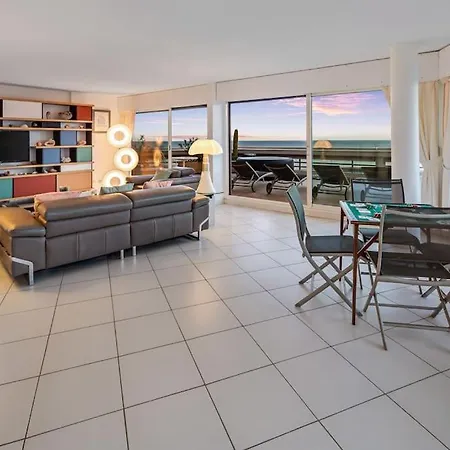 דירה Le Penthouse Du Roussillon