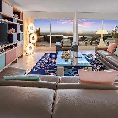 Le Penthouse Du Roussillon דירה *