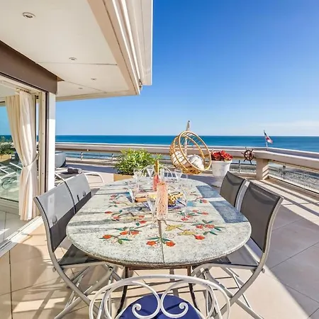 Le Penthouse Du Roussillon *