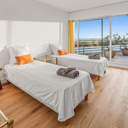 Le Penthouse Du Roussillon דירה