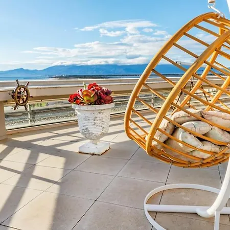 Le Penthouse Du Roussillon